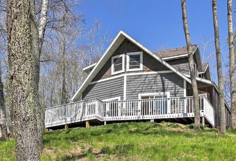 Spacious Pine Lake Home: Deck, Fire Pit + 3 Acres!
