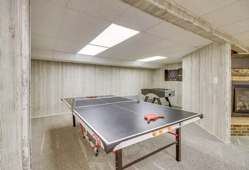 Spacious Verndale Home W/ Backyard Fire Pit!