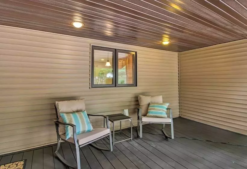 Spacious Verndale Home W/ Backyard Fire Pit!