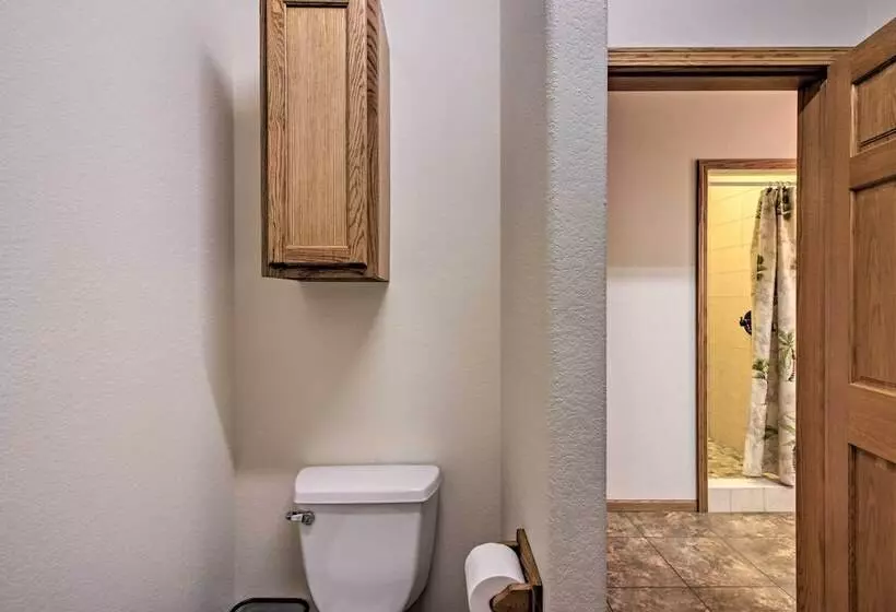 Spacious Verndale Home W/ Backyard Fire Pit!