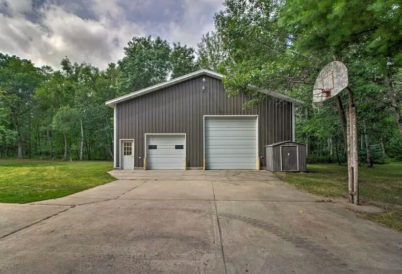 Spacious Verndale Home W/ Backyard Fire Pit!