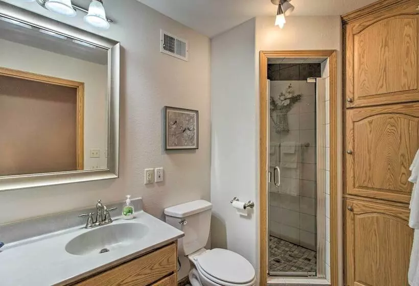 Spacious Verndale Home W/ Backyard Fire Pit!