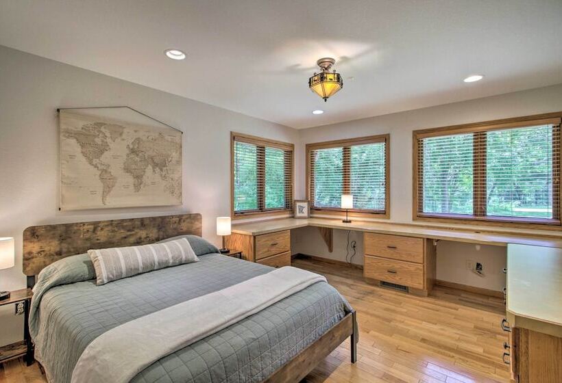 Spacious Verndale Home W/ Backyard Fire Pit!