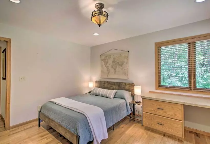 Spacious Verndale Home W/ Backyard Fire Pit!