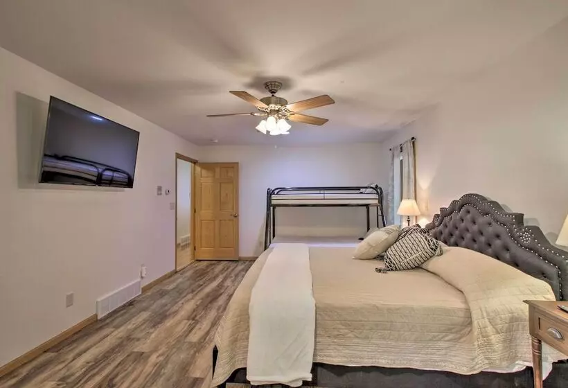 Spacious Verndale Home W/ Backyard Fire Pit!