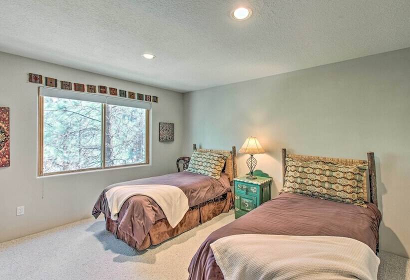 Stunning Angel Fire Cabin W/ Hot Tub & 3 Decks!