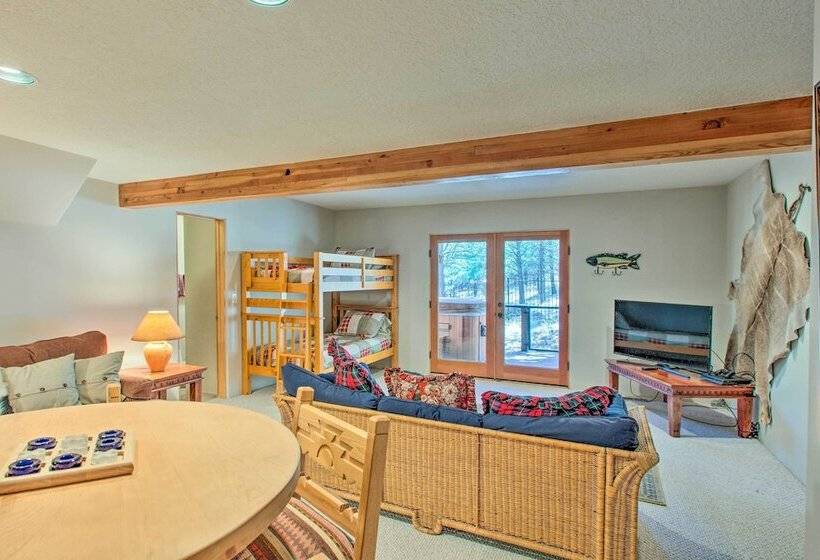 Stunning Angel Fire Cabin W/ Hot Tub & 3 Decks!