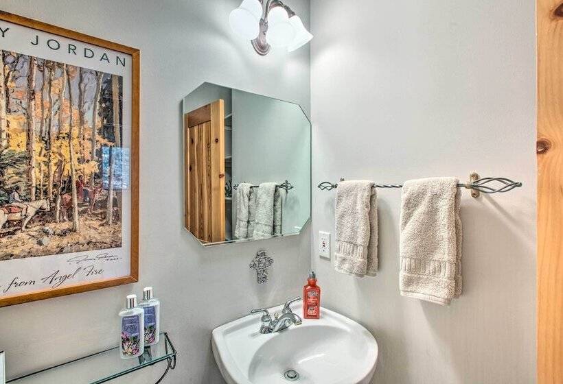 Stunning Angel Fire Cabin W/ Hot Tub & 3 Decks!