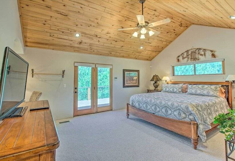 Stunning Angel Fire Cabin W/ Hot Tub & 3 Decks!