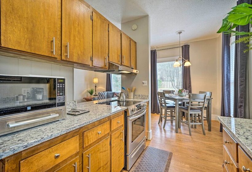 Texarkana Pet Friendly Pad W/ Fenced Backyard