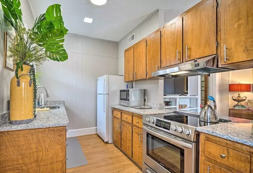 Texarkana Pet Friendly Pad W/ Fenced Backyard