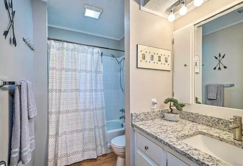 Texarkana Pet Friendly Pad W/ Fenced Backyard