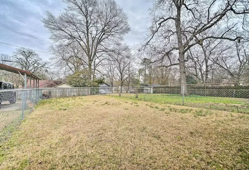 Texarkana Pet Friendly Pad W/ Fenced Backyard