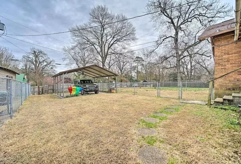 Texarkana Pet Friendly Pad W/ Fenced Backyard