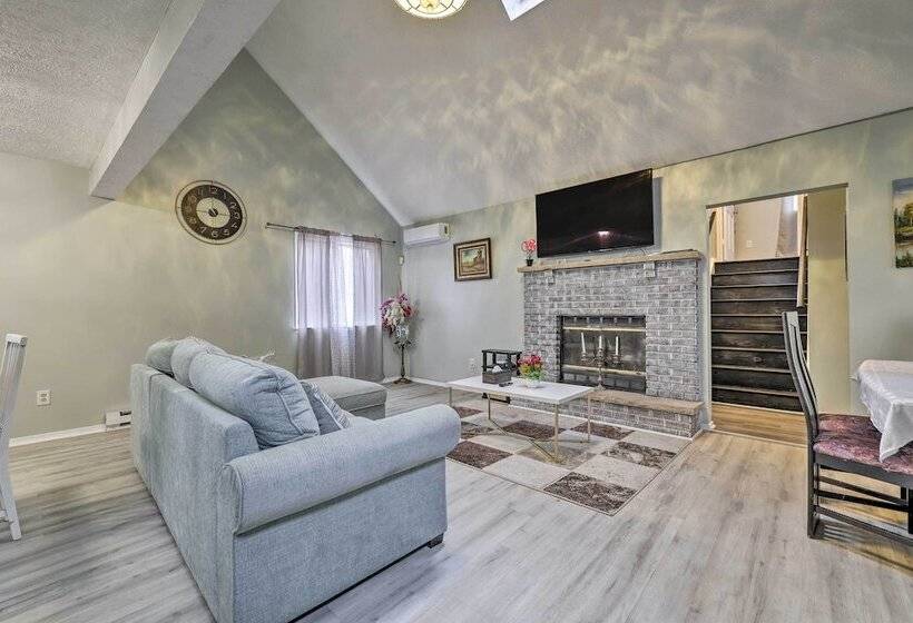 Game Room & Fire Pit: Tobyhanna Family Home