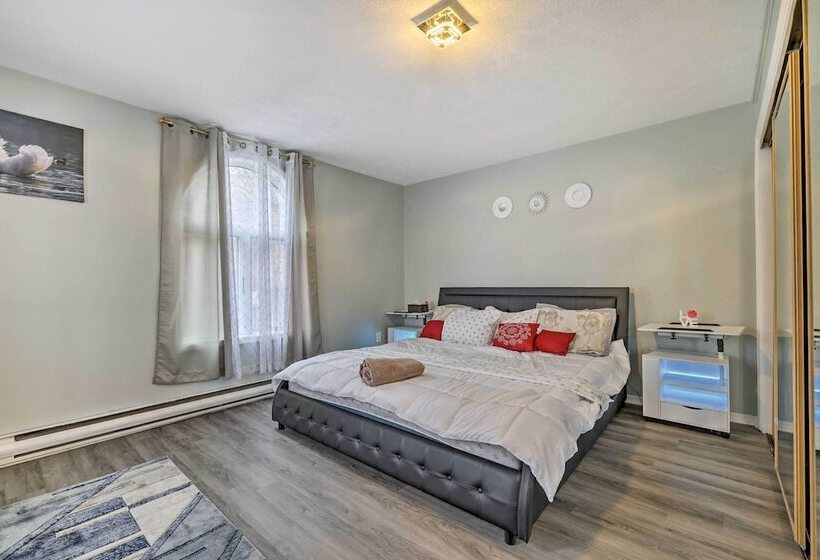 Game Room & Fire Pit: Tobyhanna Family Home