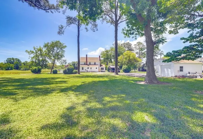 Updated Cape Charles Home ~ 2 Mi To Beachfront!