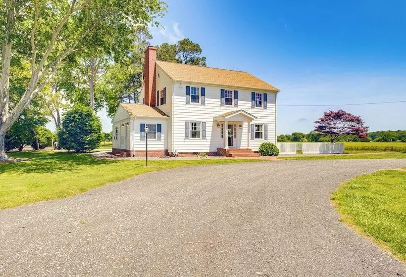 Updated Cape Charles Home ~ 2 Mi To Beachfront!