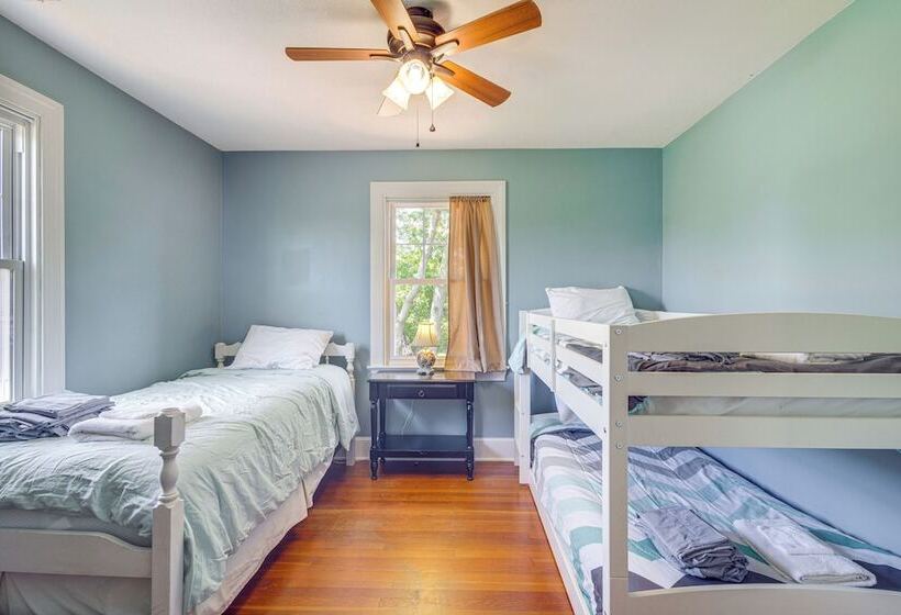 Updated Cape Charles Home ~ 2 Mi To Beachfront!