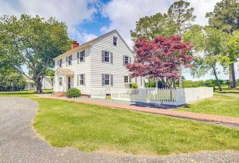 Updated Cape Charles Home ~ 2 Mi To Beachfront!