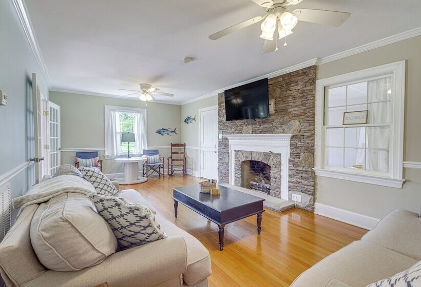 Updated Cape Charles Home ~ 2 Mi To Beachfront!