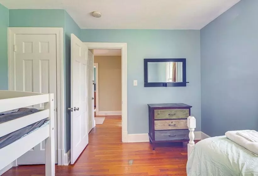 Updated Cape Charles Home ~ 2 Mi To Beachfront!