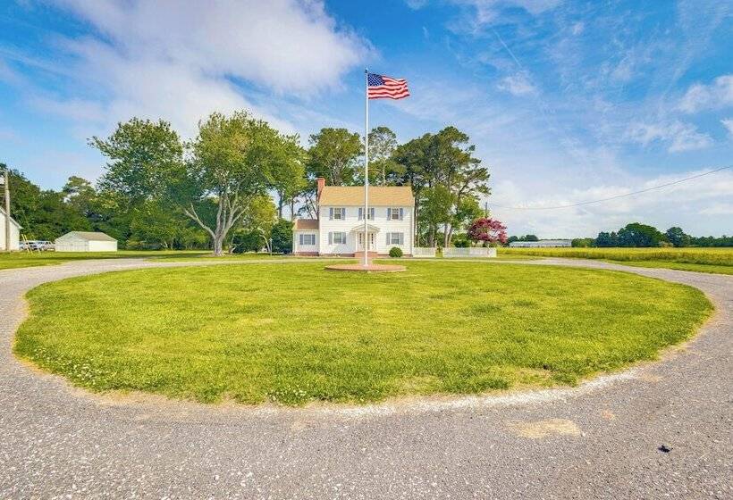 Updated Cape Charles Home ~ 2 Mi To Beachfront!