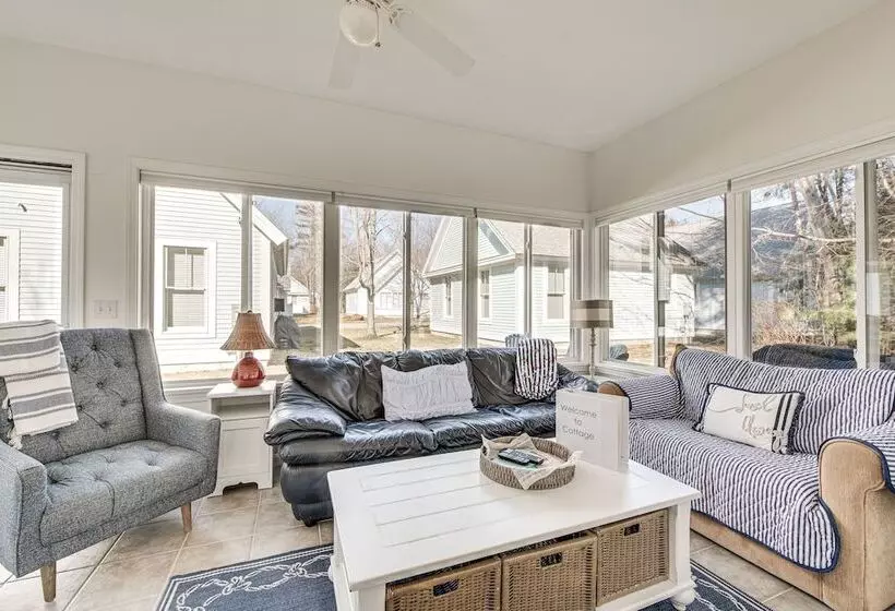 Cozy Wells Cottage W/ Pool Access: 1 Mi To Beach!