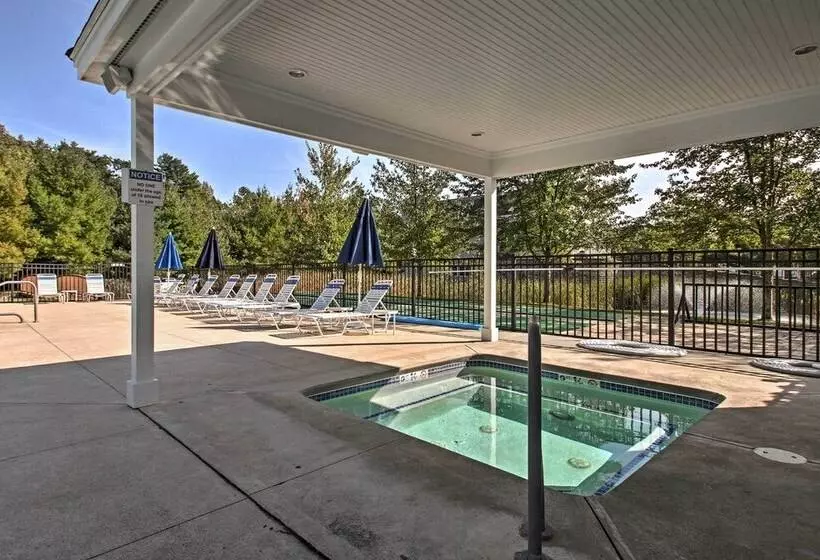 Cozy Wells Cottage W/ Pool Access: 1 Mi To Beach!