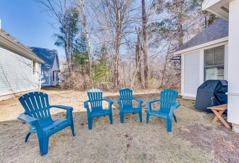 Cozy Wells Cottage W/ Pool Access: 1 Mi To Beach!
