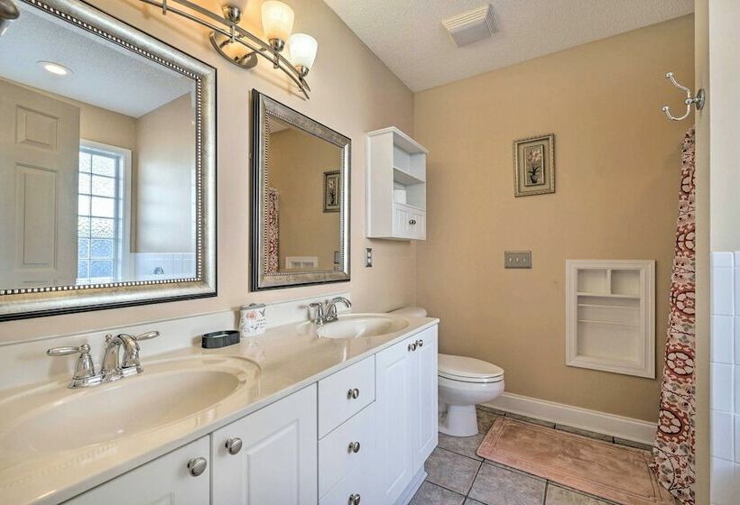 Wilmington Vacation Home Near Beaches!