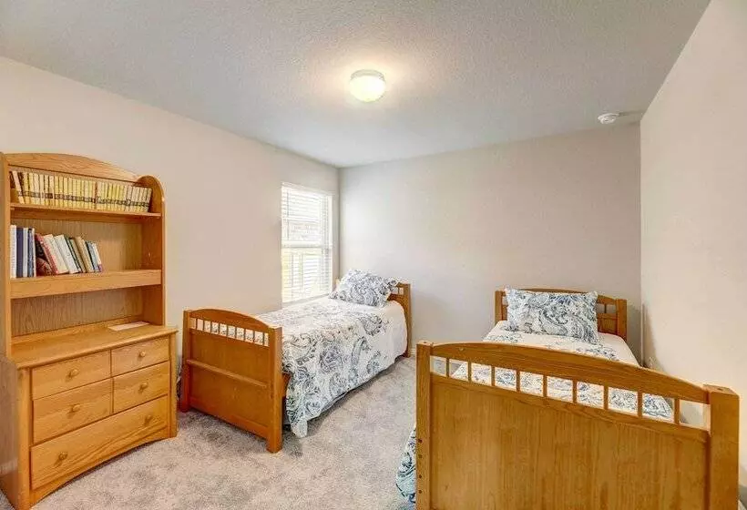 Bastrop Home W/ Yard, 28 Mi To Austin!