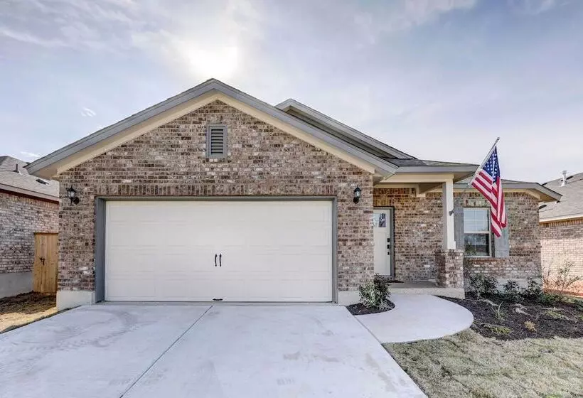 Bastrop Home W/ Yard, 28 Mi To Austin!