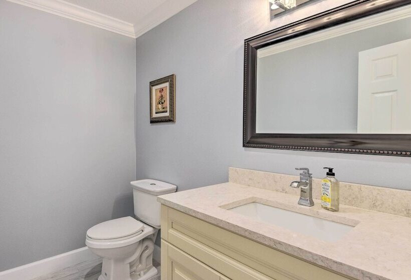 Bradenton Retreat W/ Yard: 3 Mi To Downtown!