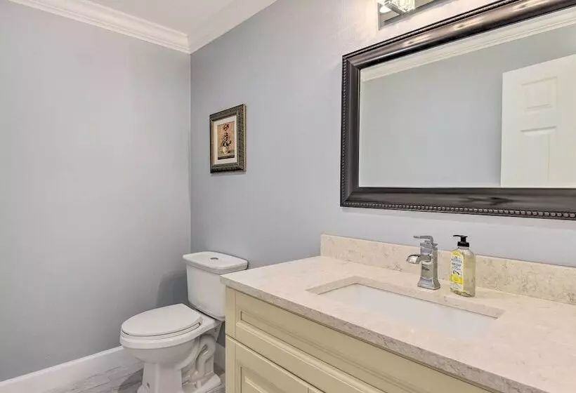 Bradenton Retreat W/ Yard: 3 Mi To Downtown!