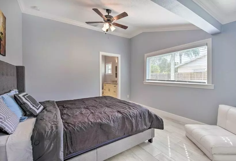 Bradenton Retreat W/ Yard: 3 Mi To Downtown!