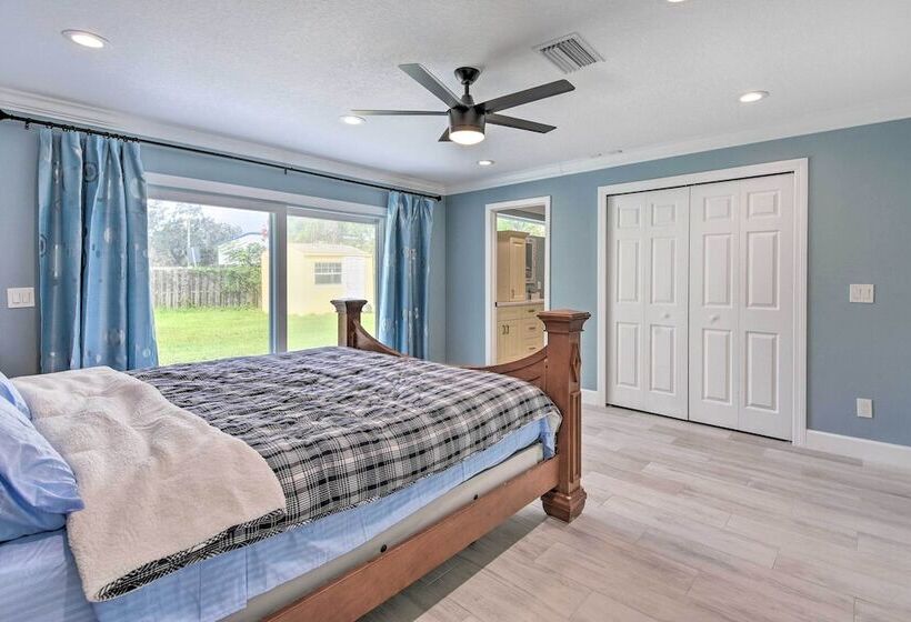 Bradenton Retreat W/ Yard: 3 Mi To Downtown!