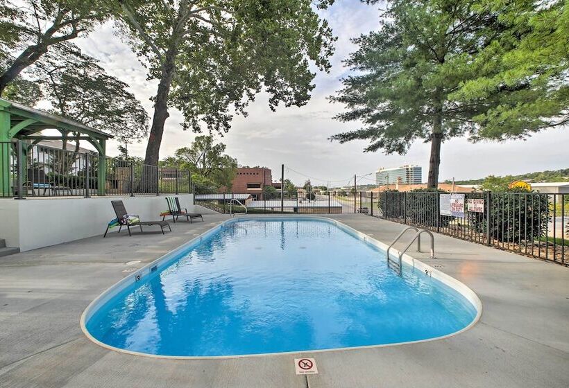 Branson Cottage W/ Pool Access ~ 2 Mi To The Strip