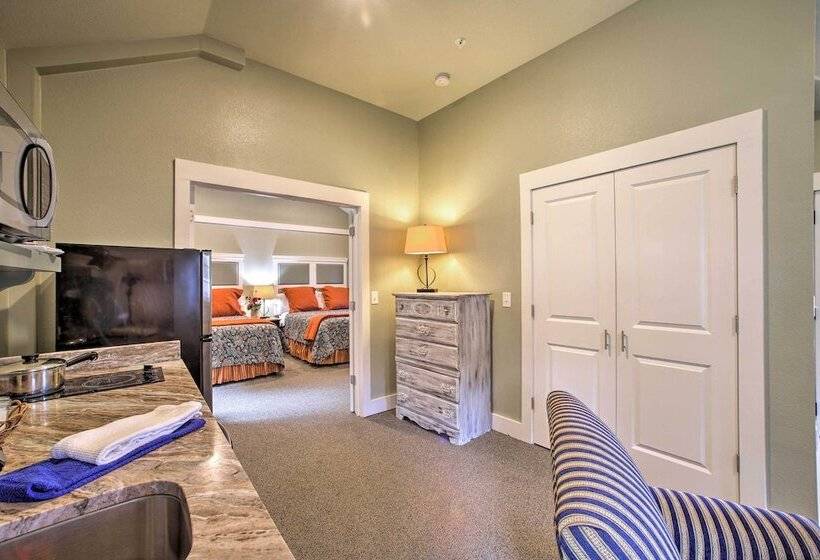 Branson Cottage W/ Pool Access ~ 2 Mi To The Strip