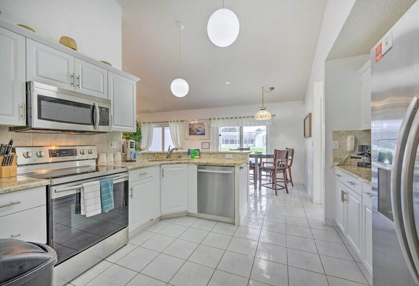 Pool + Game Room, 5 Mi To Disney: Kissimmee Home!