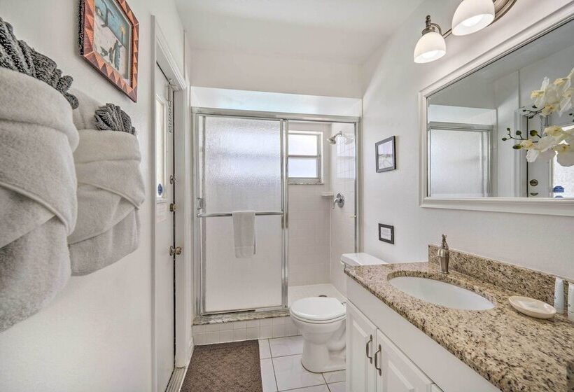 Pool + Game Room, 5 Mi To Disney: Kissimmee Home!