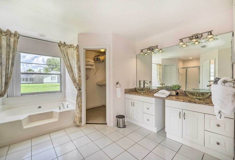 Pool + Game Room, 5 Mi To Disney: Kissimmee Home!