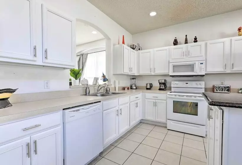 Kissimmee Home W/ Pool < 9 Mi To Disney World!