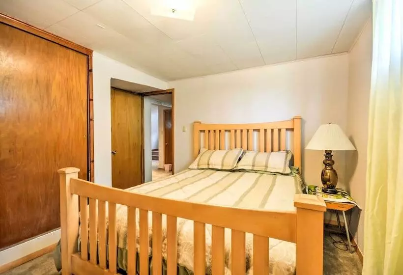 Bright Springer House W/ Hammock & Orchard Views!