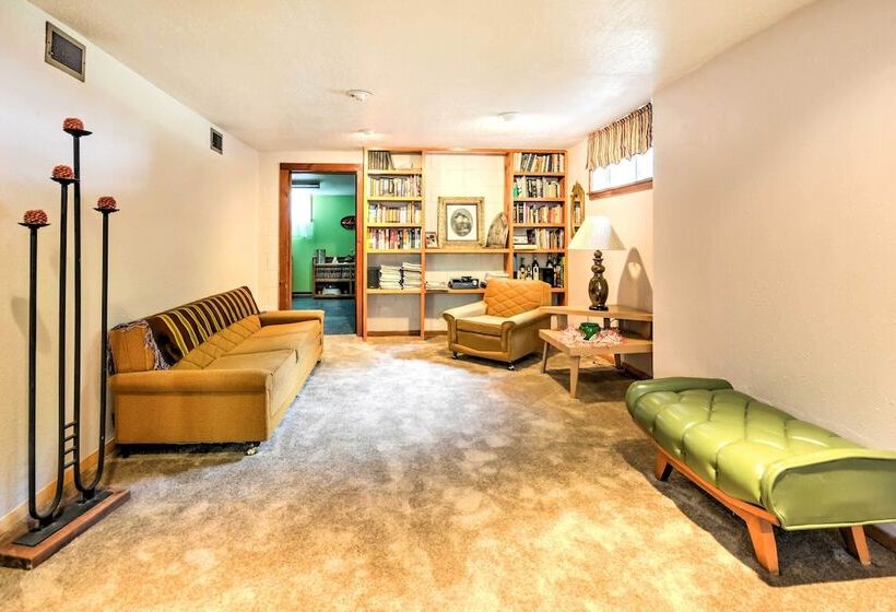 Bright Springer House W/ Hammock & Orchard Views!