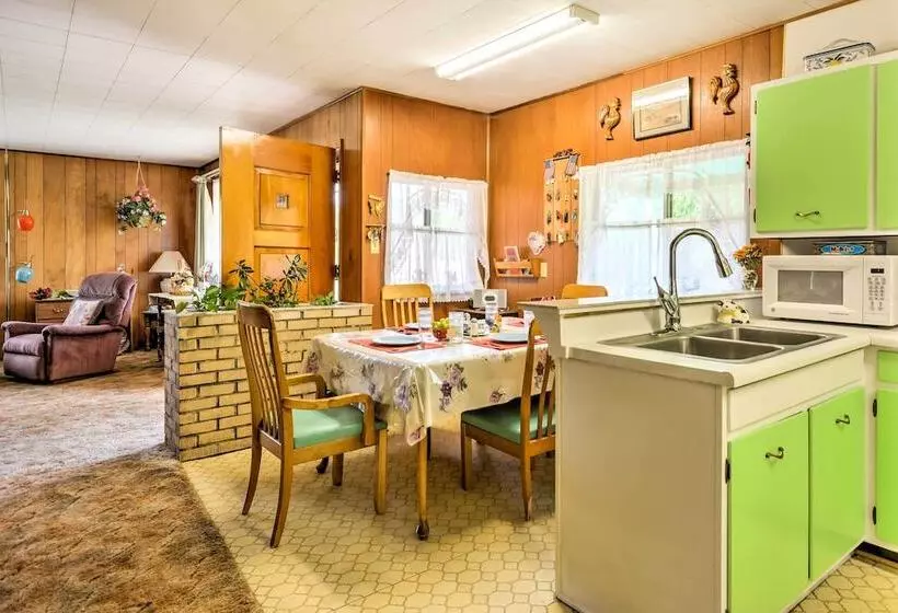 Bright Springer House W/ Hammock & Orchard Views!