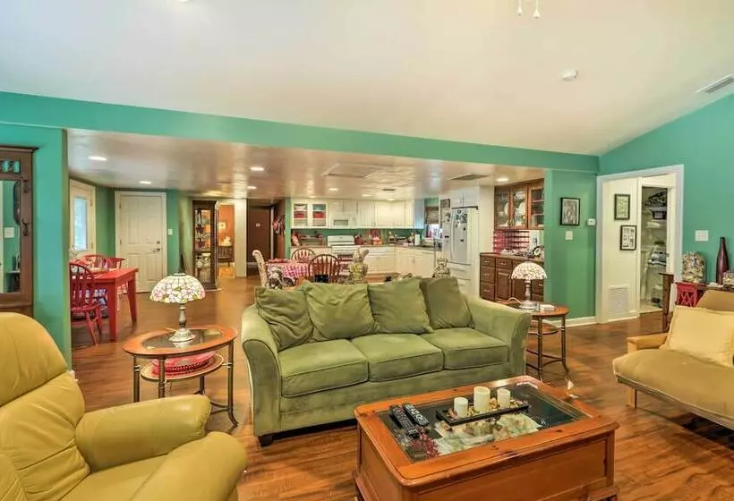 Carrabelle Home Near River, Beach & Downtown!