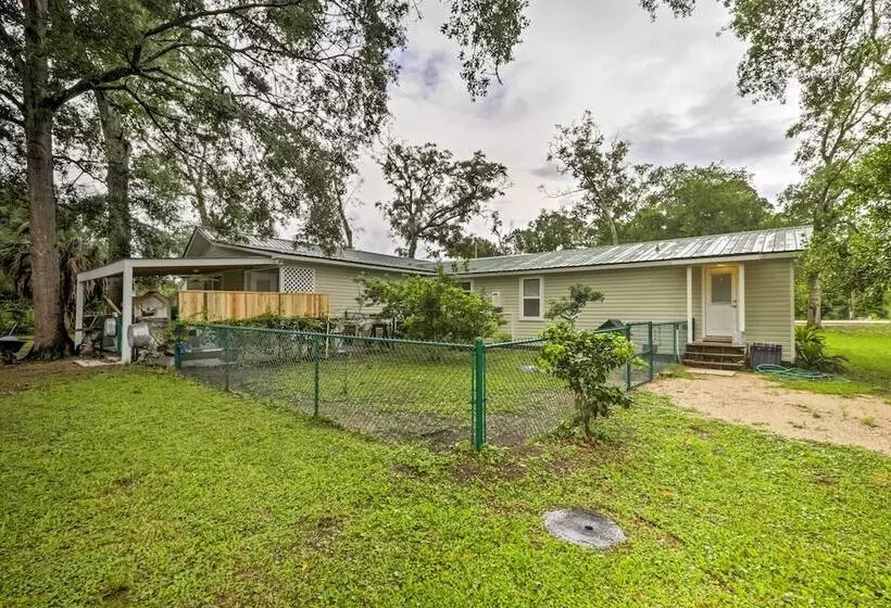 Carrabelle Home Near River, Beach & Downtown!
