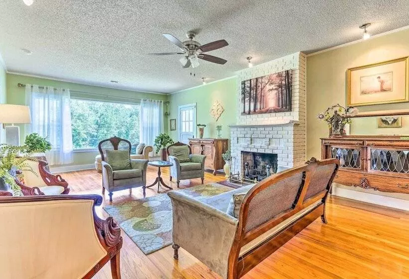 Charming Home: 2 Mi To Dtwn Defuniak Springs!