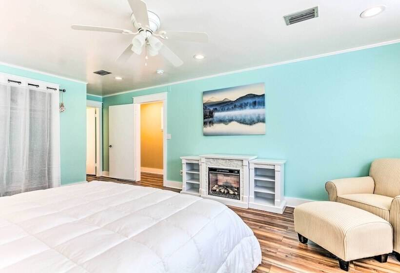 Charming Home: 2 Mi To Dtwn Defuniak Springs!